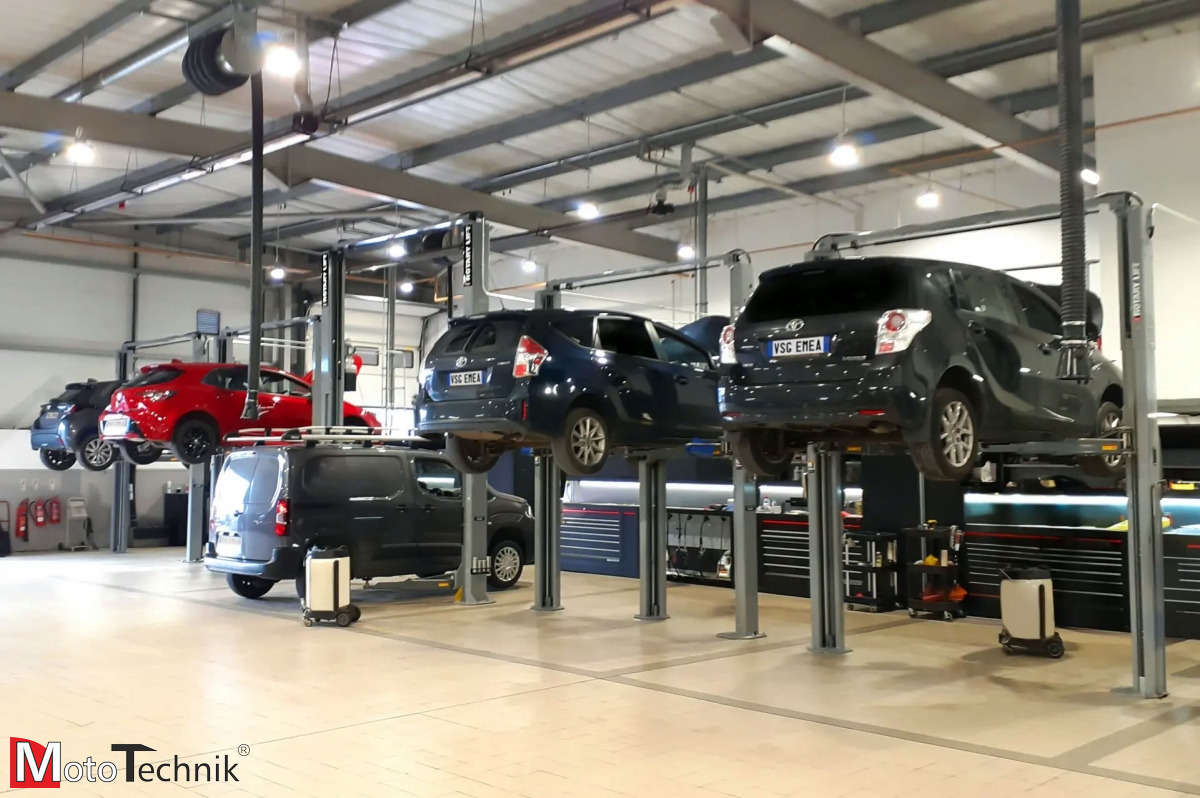 Podnośnik hydrauliczny 2-kolumnowy ROTARY SPOA3TS-5SC-EH2 (3,5 t.) sport cars